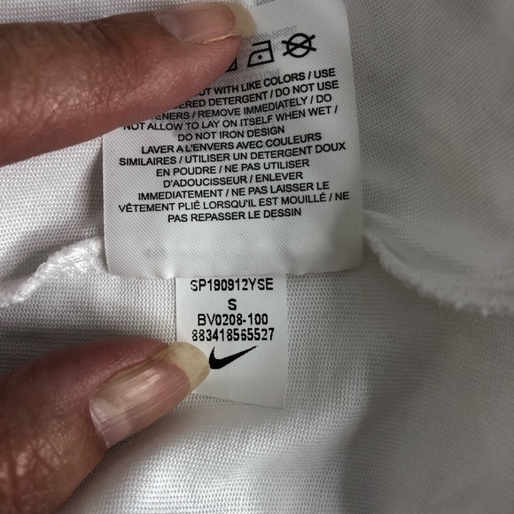 Nike Loose Fit Muscle Dri-Fit Tee White S NWT - Picture 10 of 10